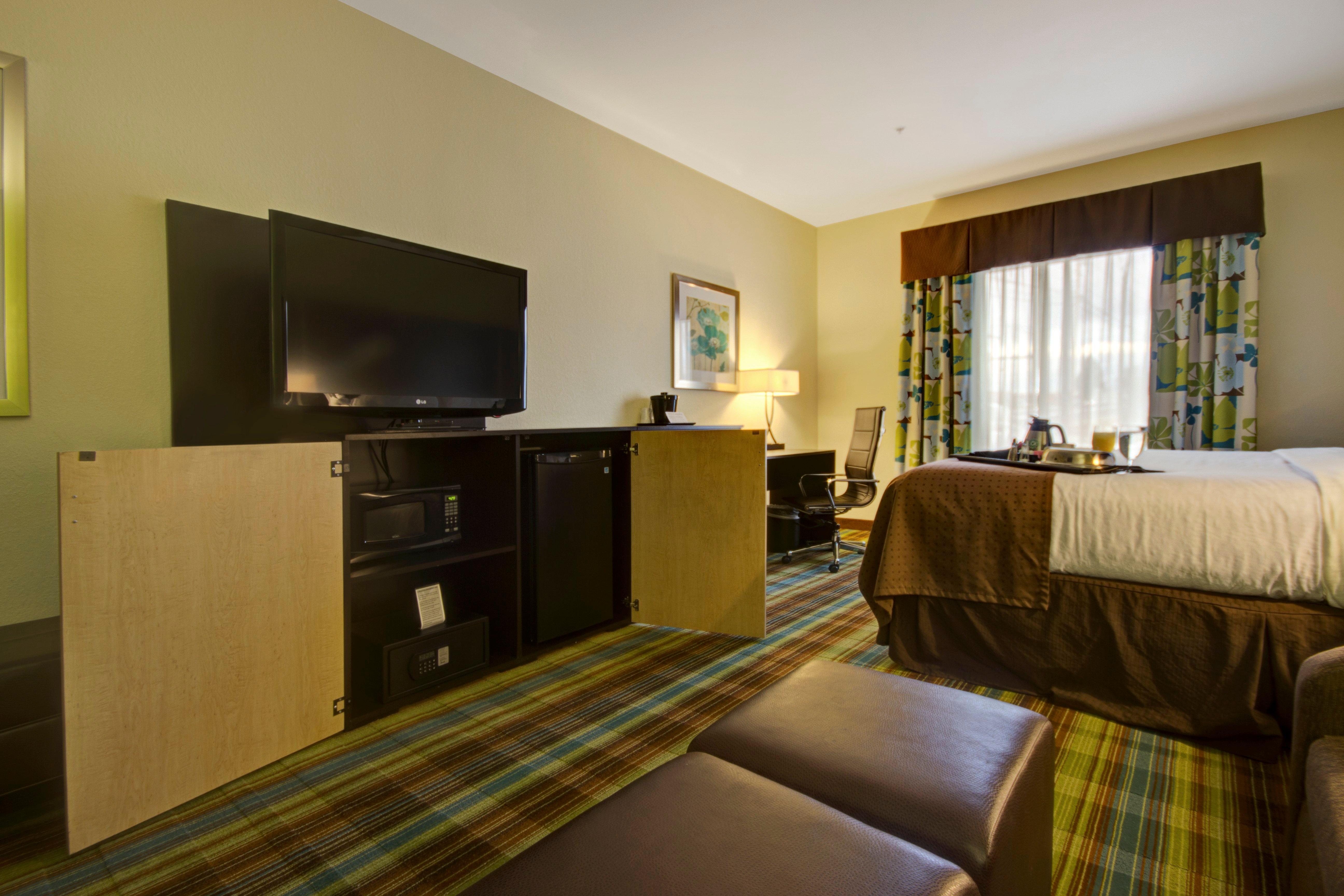 Holiday Inn Christiansburg Blacksburg By Ihg Екстериор снимка