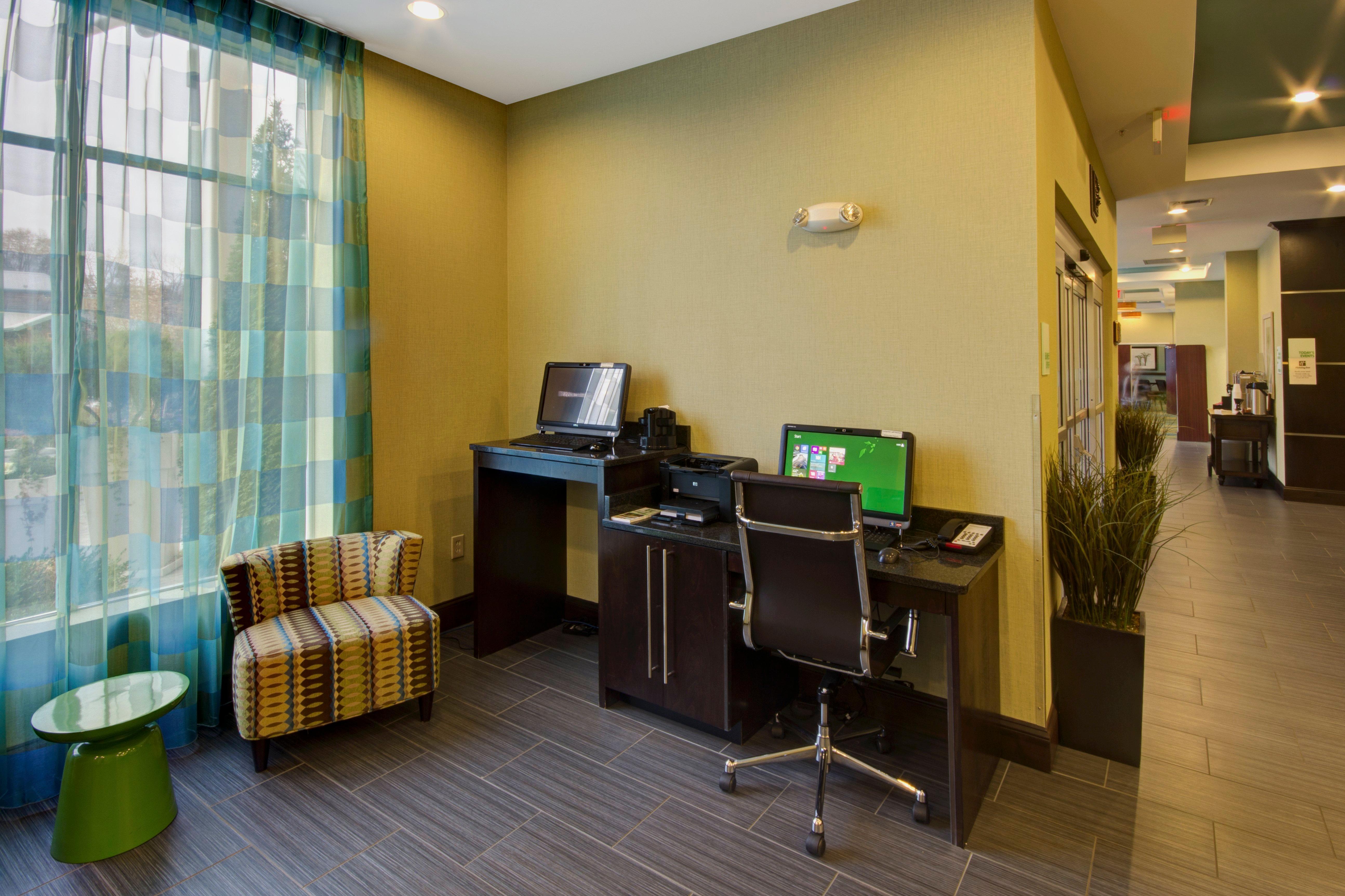 Holiday Inn Christiansburg Blacksburg By Ihg Екстериор снимка