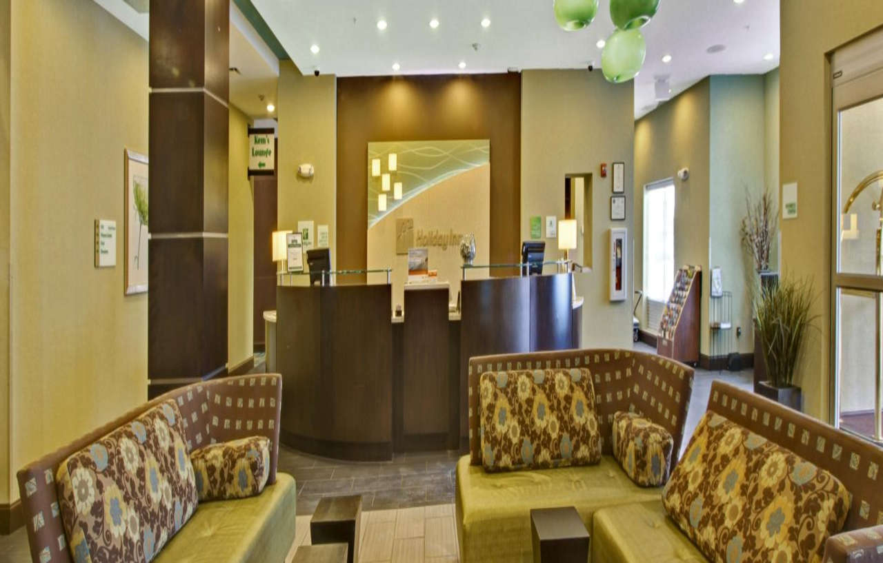 Holiday Inn Christiansburg Blacksburg By Ihg Екстериор снимка